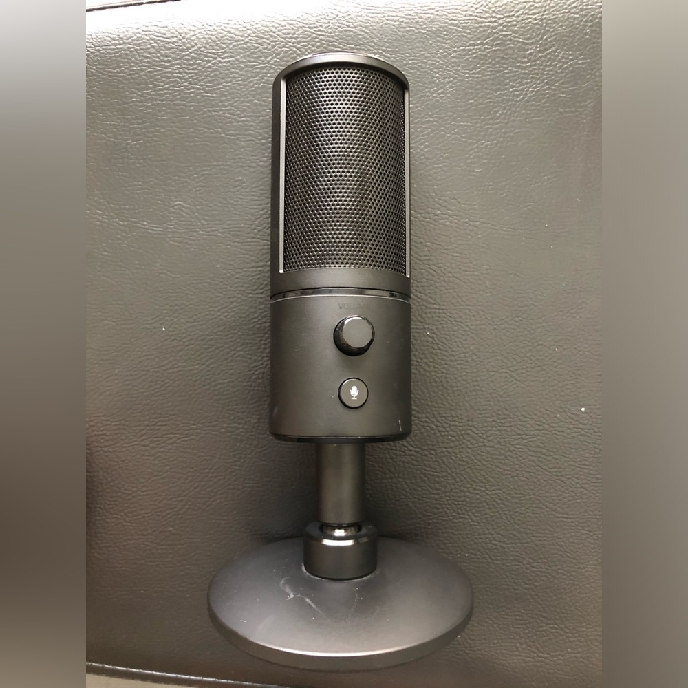 Razer Seiren X Streaming and Recording Microphone
